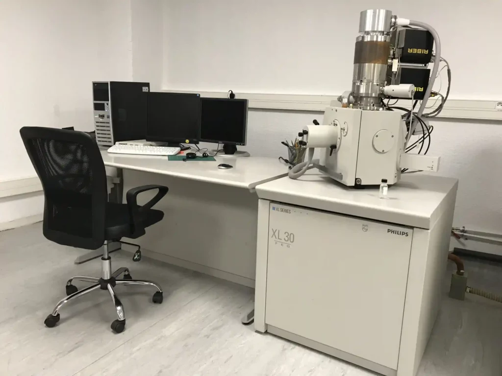 An SEM machine in Texplained's lab